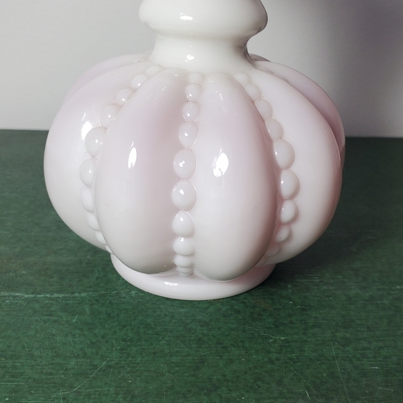 Fenton Ruffle Bud Vase 6.5" - Picture 5 of 5